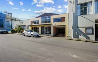 Standalone Freehold | Showroom & Warehouse