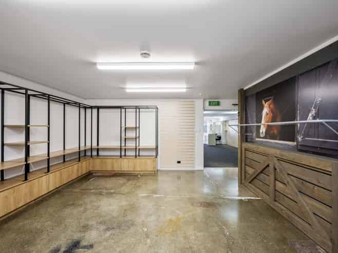 Standalone Freehold | Showroom & Warehouse