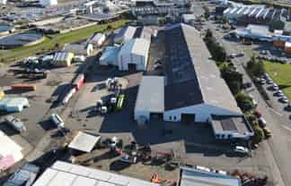 Warehouse, Canopy and Secure Yard