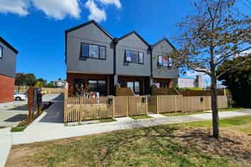 6/35 Crawford Avenue, Mangere Bridge