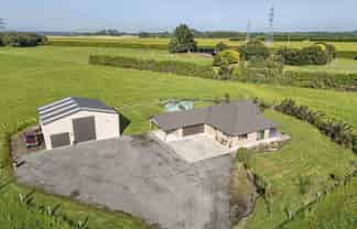 406 Flora Road East, MAKAREWA