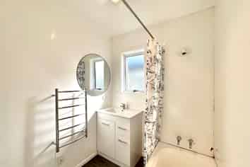 90 Centennial Avenue, Waitara