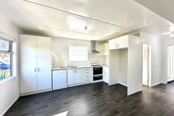 90 Centennial Avenue, Waitara