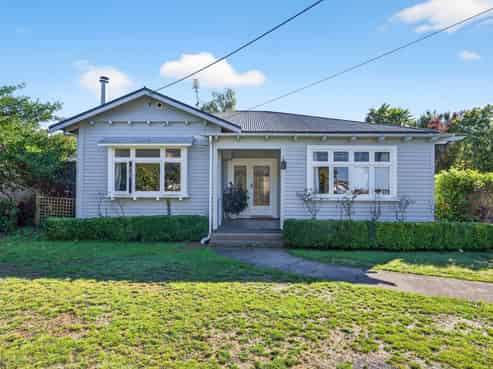 8 College Street, Masterton