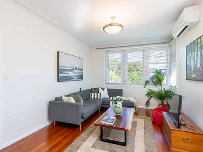 60 Pine Avenue, Ebdentown