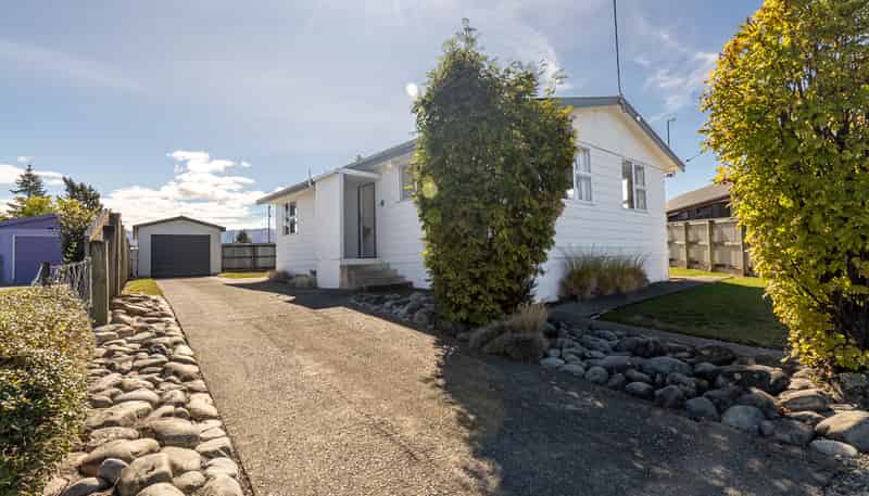 11 Bendrose Place, Twizel