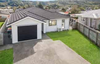 13 Henrietta Maxwell Grove, Wainuiomata