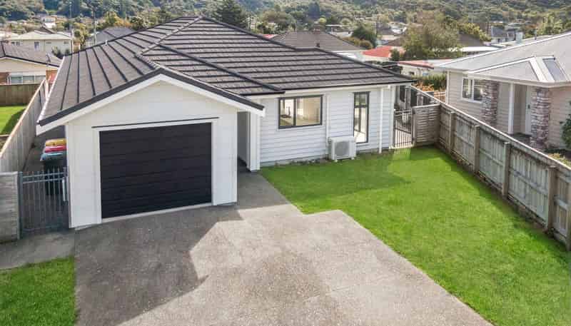 13 Henrietta Maxwell Grove, Wainuiomata