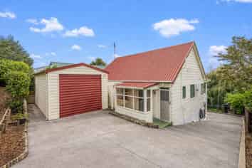 11 Moffat Road, Red Beach