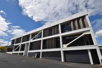 GROUND FLOOR OFFICE ON GREAT SOUTH ROAD
