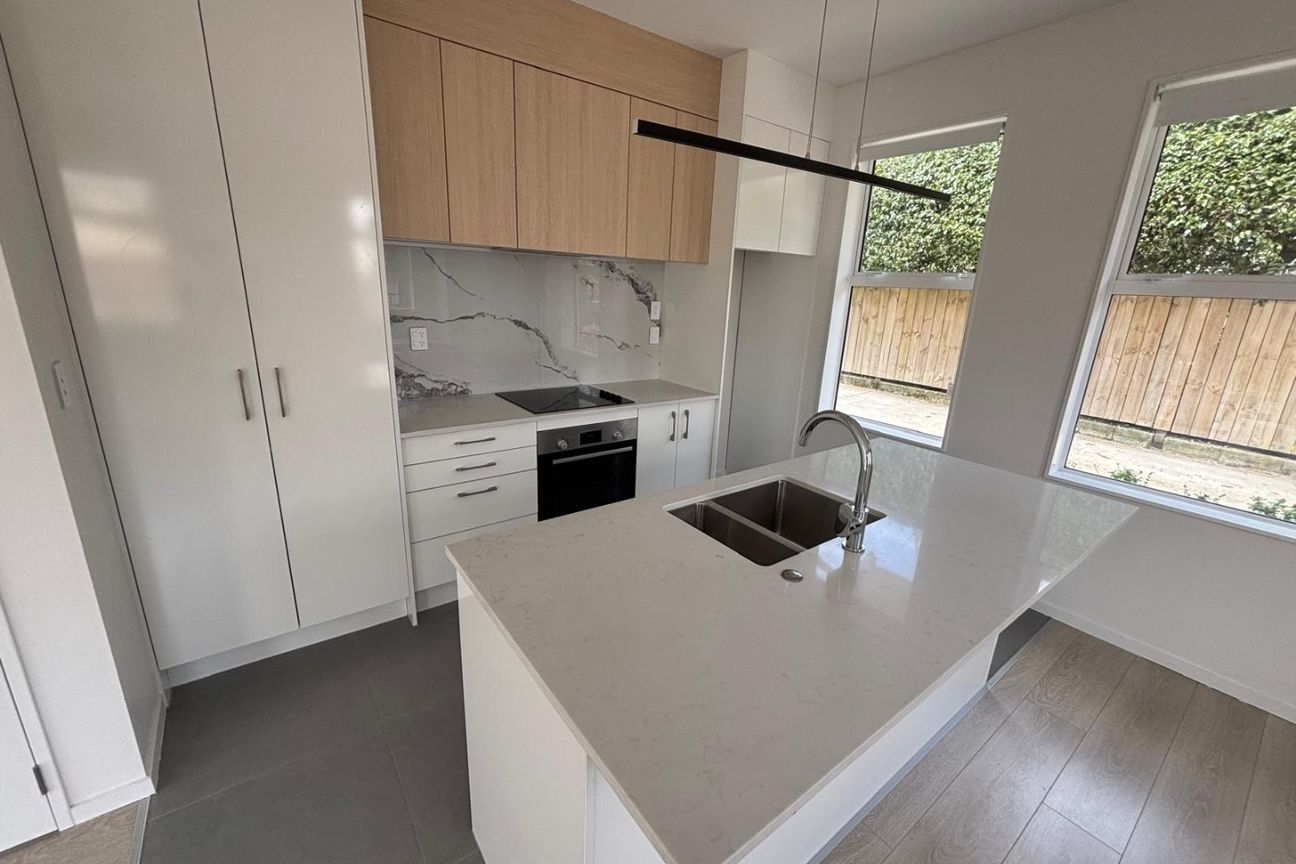 Modern 4 Bedroom House - Widok 4