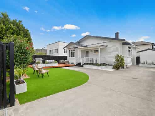 81 Hastie Avenue, Mangere Bridge