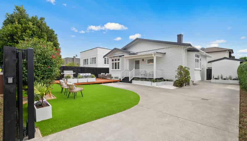 81 Hastie Avenue, Mangere Bridge