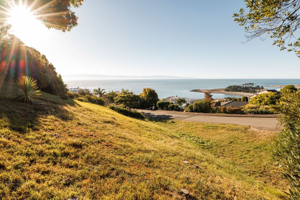 Rare section with Tasman Bay views - Ansicht 2