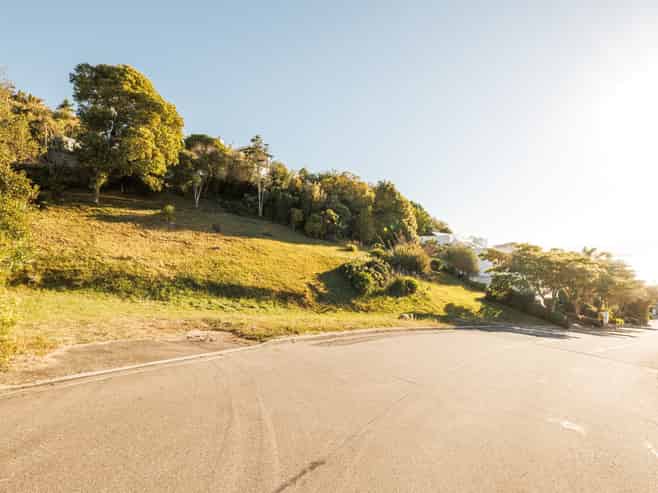 50 The Cliffs, Britannia Heights