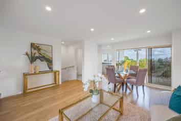 7/3 Coronation Road, Hillcrest