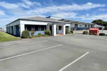 Highly Functional Airport Warehousing