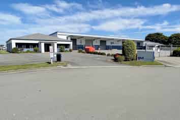 Highly Functional Airport Warehousing