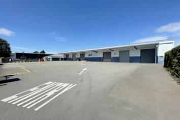 Highly Functional Airport Warehousing