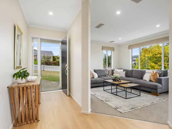 32 Walter Crescent, Millwater