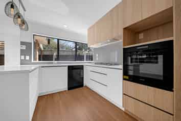 6 Belsera Court, Northpark