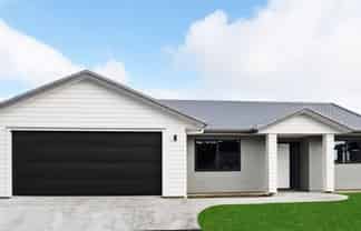 2 Kingi Te Ahoaho Pl, Otaki