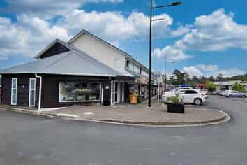 35M² OFFICE/RETAIL – PERFECT FOR SMALL BUSINESS
