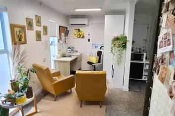 35M² OFFICE/RETAIL – PERFECT FOR SMALL BUSINESS
