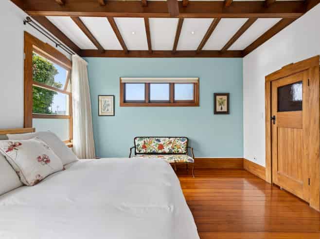 76 Vigor Brown Street, Napier South