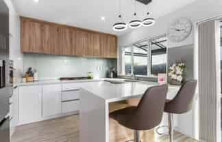 34A McInnes Road, Weymouth