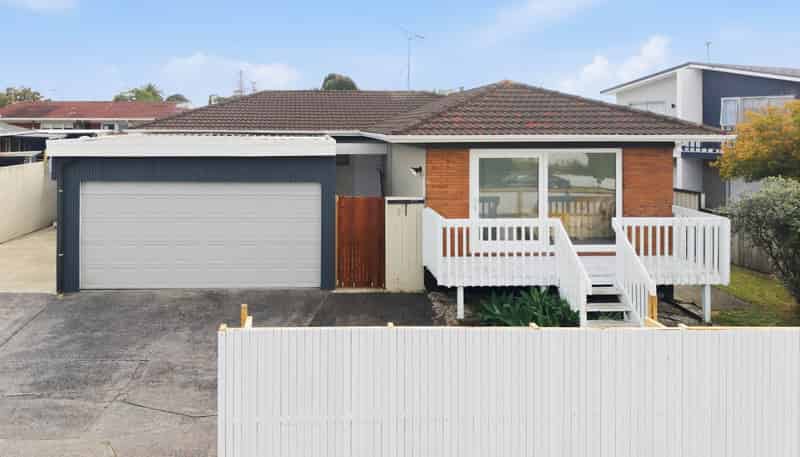 28 Whiteacres Drive, Sunnyhills