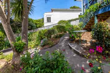 162 Ohiro Road, Brooklyn