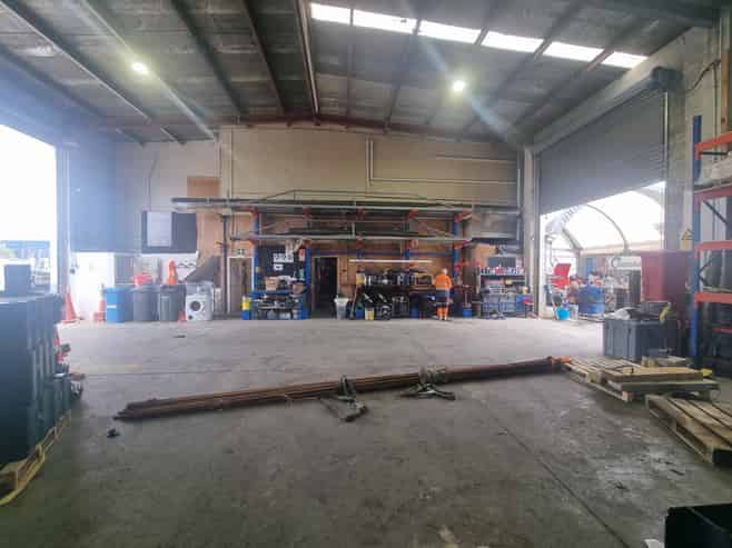 Standalone Industrial with Yard in Silverdale