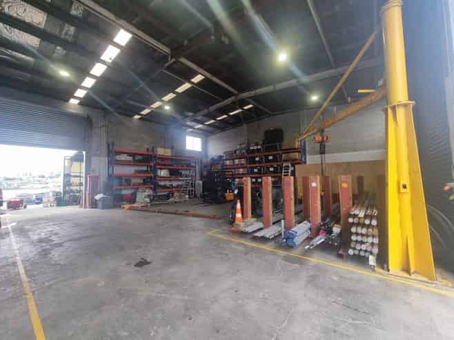 Standalone Industrial with Yard in Silverdale