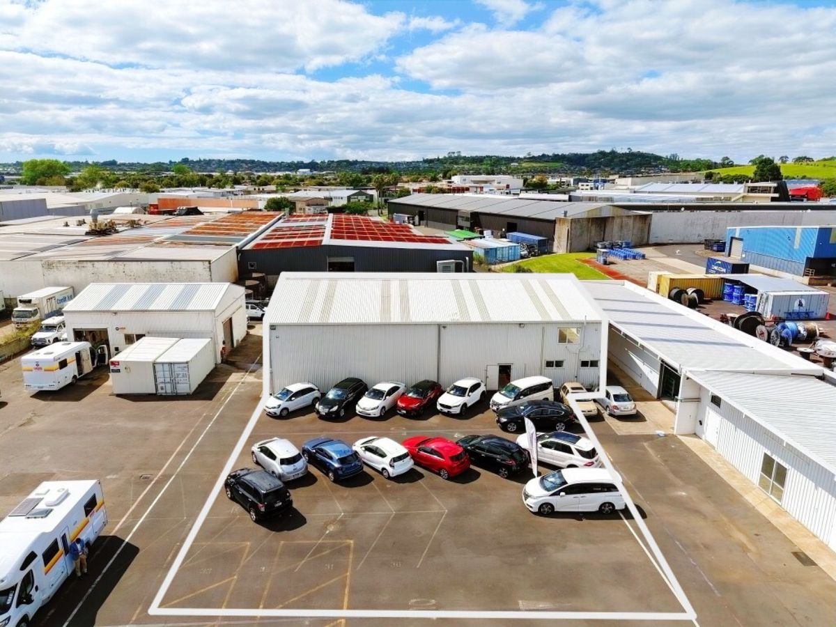 Heavy Industry Yard 800 m² + 444 m² Warehouse