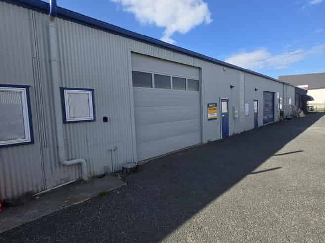 Workshop unit for lease in Awapuni