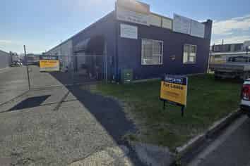 Workshop unit for lease in Awapuni