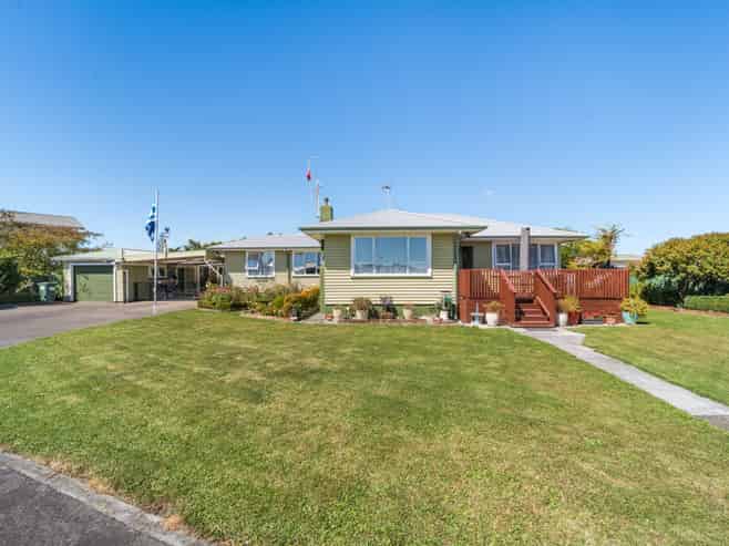 18 Belvedere Crescent, Takaro