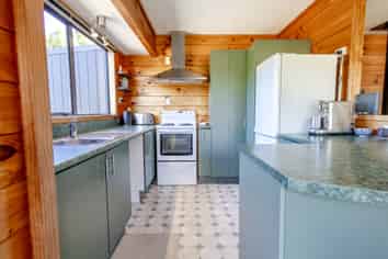 117B Stafford Road, AWATUNA