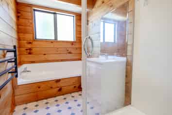 117B Stafford Road, AWATUNA