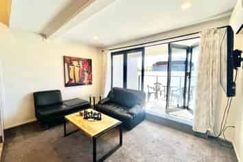 2/9 Freeman Way, Manukau