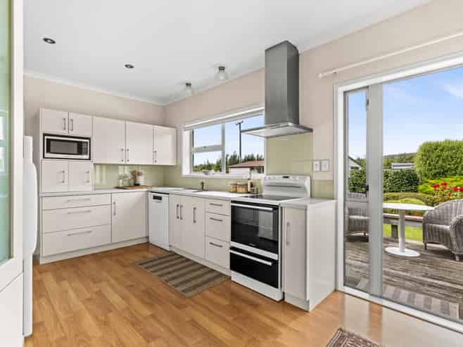 83 Mount Erin Road, Pakipaki