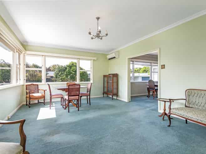 12 Nairn Crescent, Awapuni