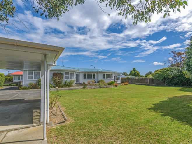 12 Nairn Crescent, Awapuni