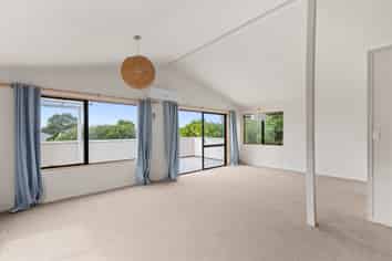 4A Orewa Heights Crescent, Orewa