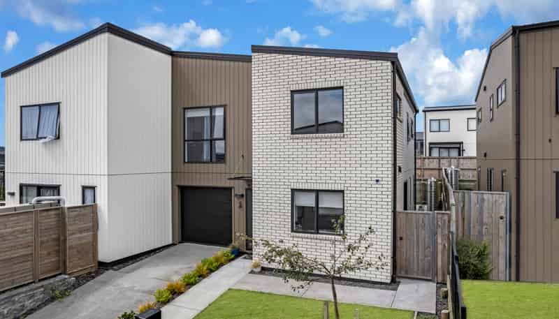 7 Renga Renga Road, Flat Bush