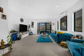 7 Renga Renga Road, Flat Bush