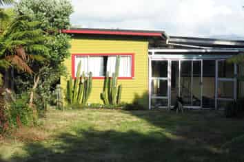 13 Wharf Road, Karamea