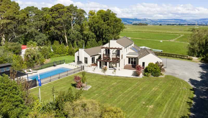 906D Reid Line East, Bunnythorpe