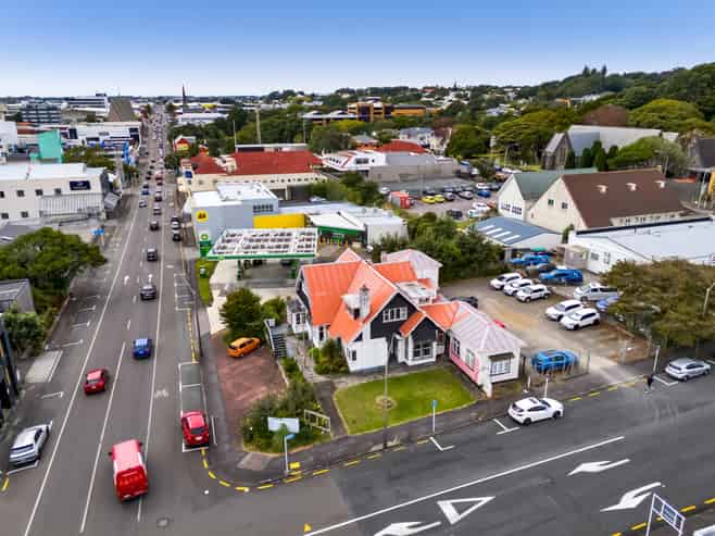 Prime CBD corner with resource consent